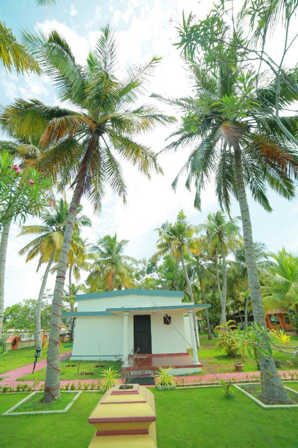Regant Lake Village, Kollam. Chavara エクステリア 写真