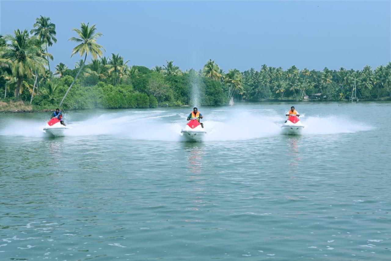 Regant Lake Village, Kollam. Chavara エクステリア 写真
