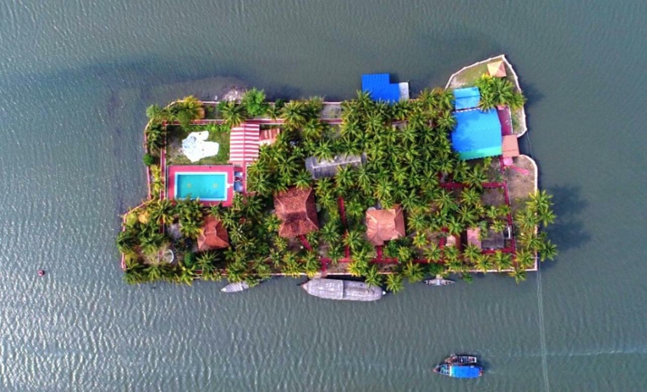Regant Lake Village, Kollam. Chavara エクステリア 写真